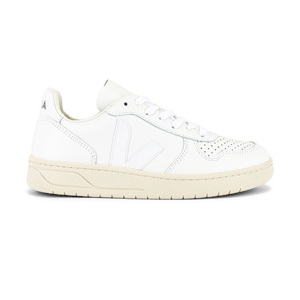 Veja V-10 Extra White Sneaker - Missing Laces Size us 8/ Eur 39